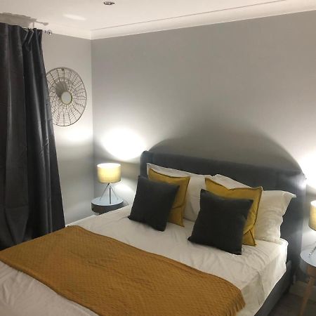 Adam And Eve Street Apartment Кембридж Экстерьер фото